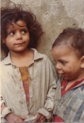 Children, Cairo, Egypt (alleyway to al-Azhar Mosque), 01/1979.
