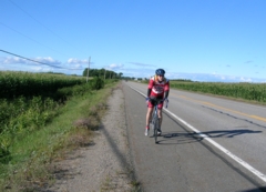 Jim on the Route Verte, heading west on the Chemin du Roi.
